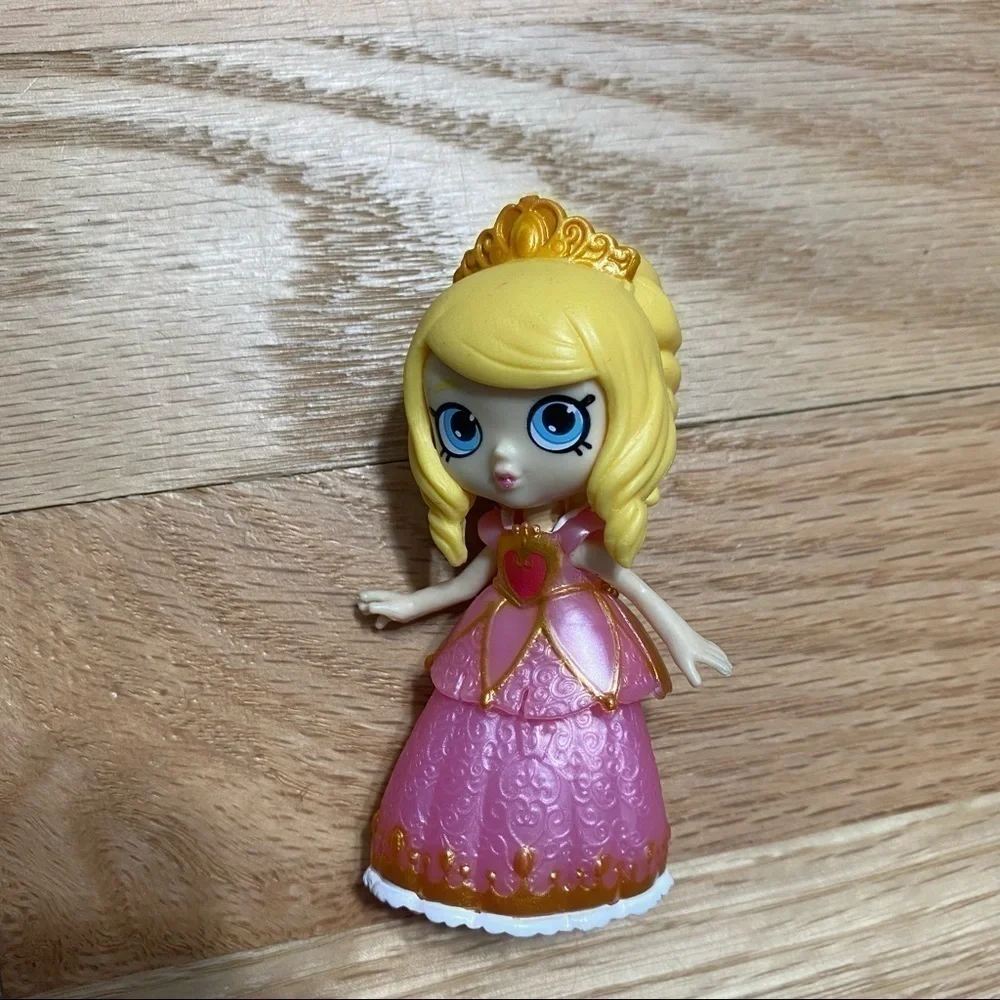 Shopkins Happy Places Lil Shoppie Doll Royal Trends Tiara Kids Toy